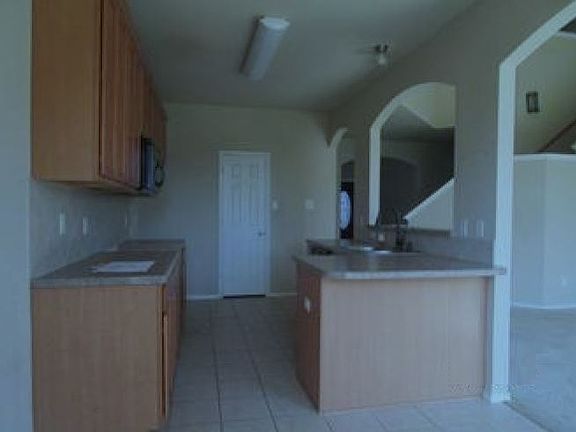 4th image of 6707 Golden Oak Ln