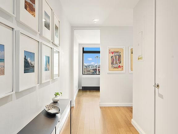 4th image of 1102 49th Ave APT 4H