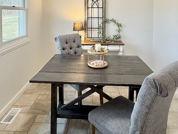 3rd image of 1737 Brer Rabbit Dr