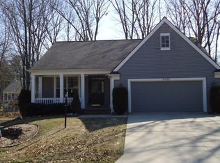 3492 Norton Woods Dr, Norton Shores, MI 49441
