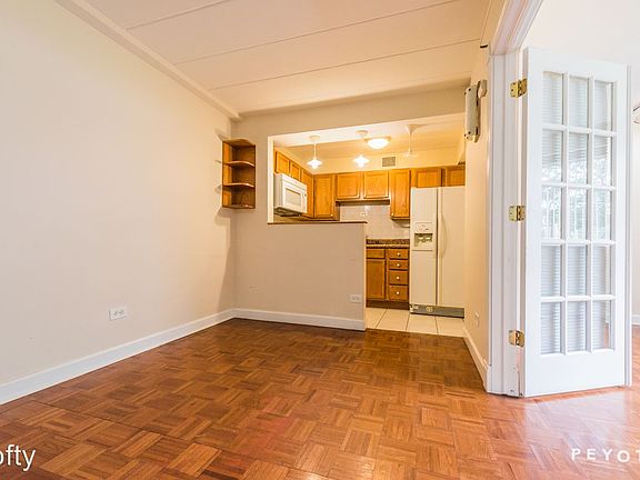 5th image of 6160 N Damen Ave APT 106