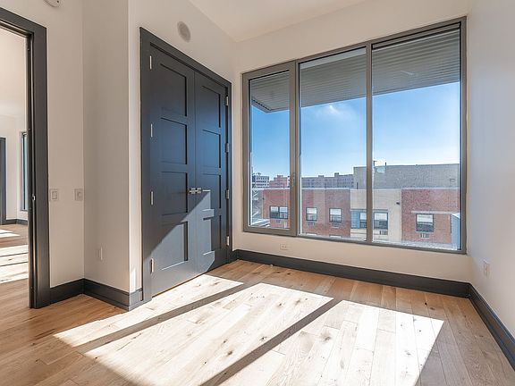 5th image of 10 Montieth St APT 626