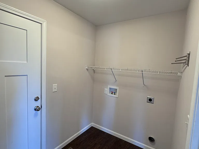 8245 Baxter Rd — Photo 21