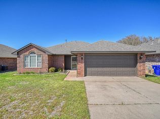 925 Eagle Cliff Dr, Norman, OK 73072