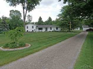 12571 McKeighan Rd, Saint Charles, MI 48655