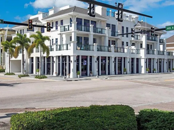 875 6th Ave S Unit 204, Naples, FL 34102