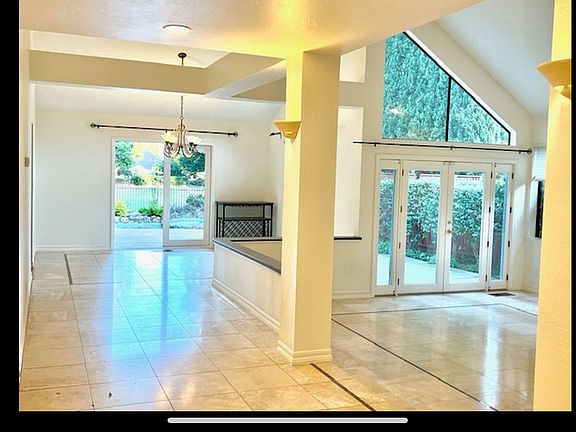 2nd image of 4140 Whispering Oaks Ln