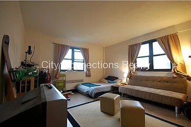 Rented by City Connections Realty