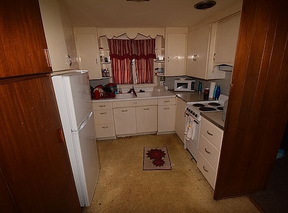 4th image of 639 Lasalle Ave