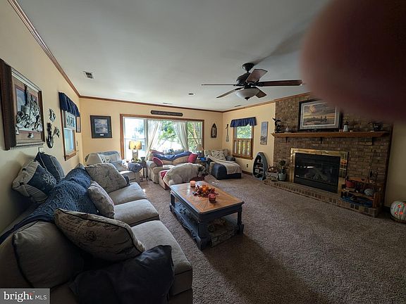 5th image of 44372 Clarkes Landing Rd
