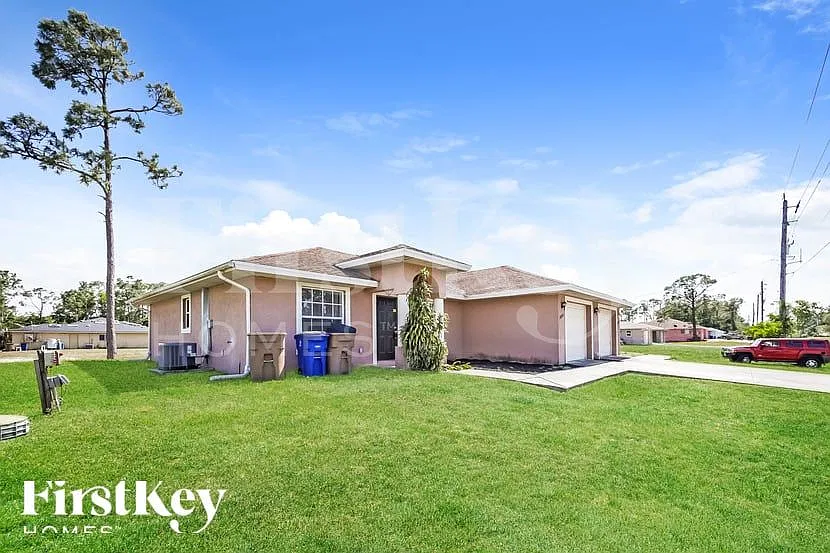 3 bed, 2.0 bath, 1158 sqft, $1,700 — Photo 2