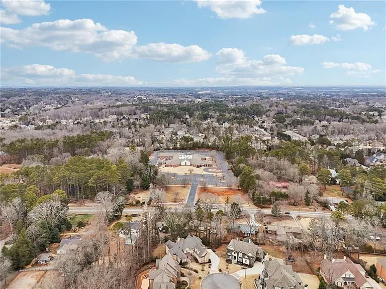 343 Summer Garden Dr — Photo 88