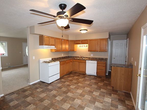 5th image of 3015 N Lincoln Ave