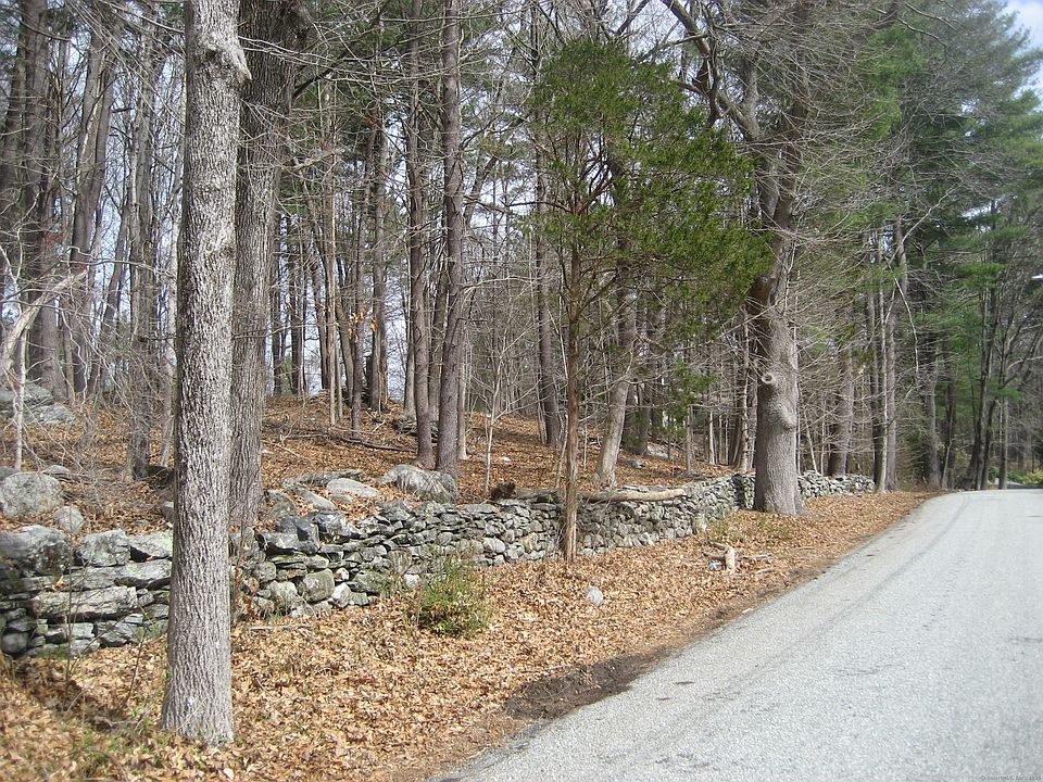 2nd image of 18 Reservoir Road
