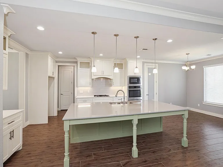 9240 Highland Springs Dr — Photo 6