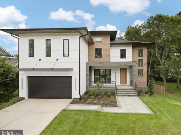 310 Johnson St SW, Vienna, VA 22180