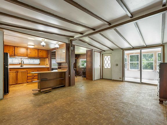 5th image of 130 Upper Smith Road