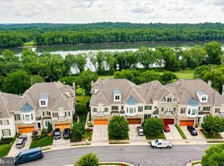 18356 Fairway Oaks Sq, Leesburg, VA 20176