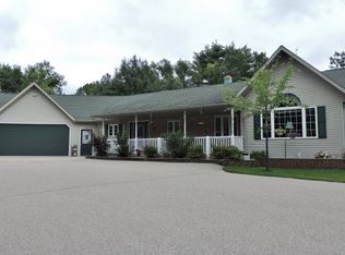N3702 Sunnyview Rd, Waupaca, WI 54981