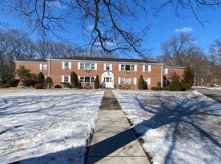 5 Rustic Cir, Montvale, NJ 07645