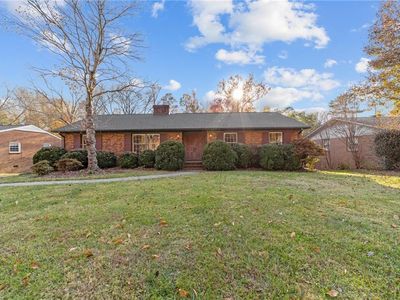 1303 Surry Dr, Greensboro, NC, 27408