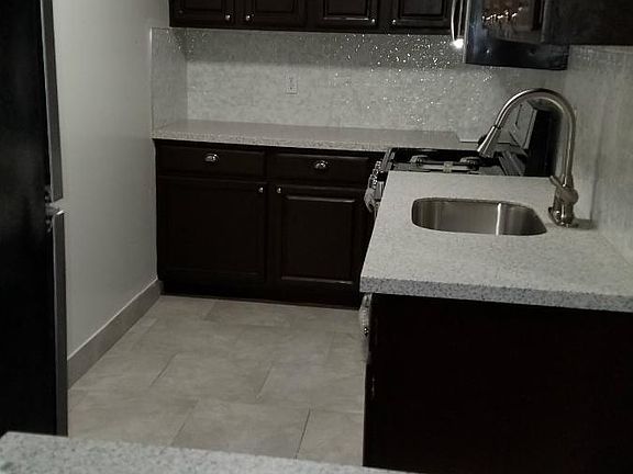 3rd image of 1747 Sterling Pl #2