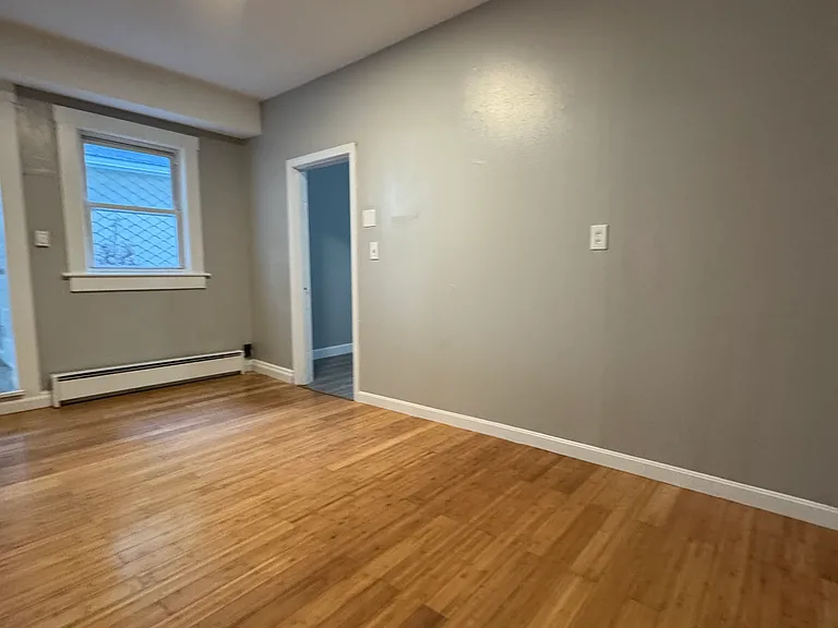 69 Kinsley St #1-D — Photo 16