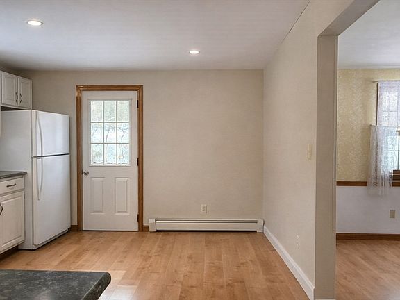 4th image of 23 Horseshoe Dr