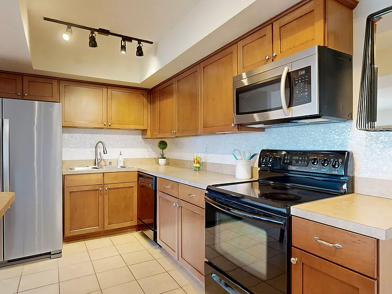 2401 Bayshore Blvd #502 — Photo 19