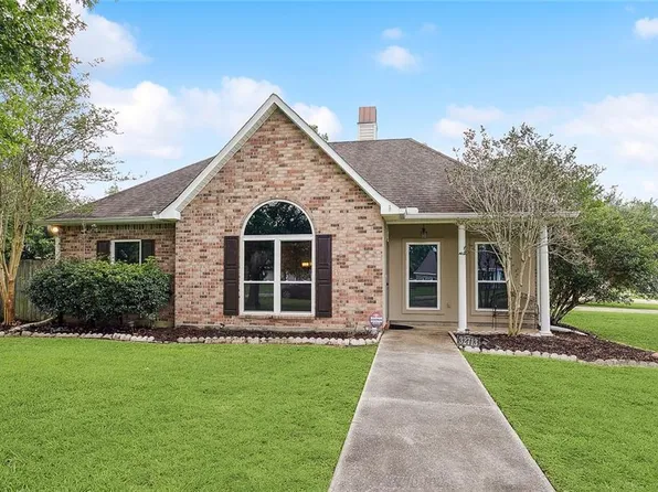 32713 Hemingway Ave, Denham Springs, LA 70706