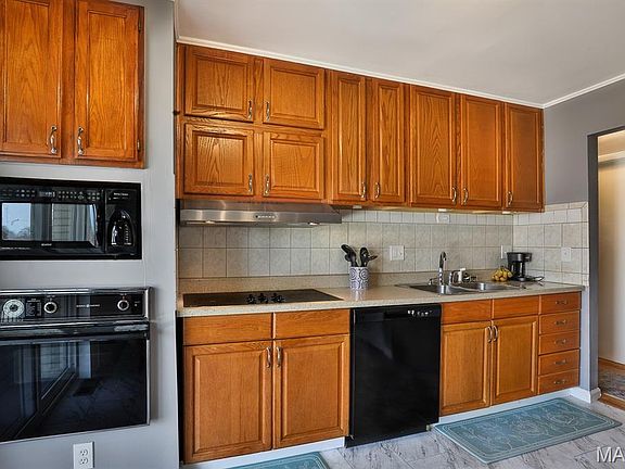 4th image of 10379 Forest Brook Ln APT G