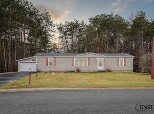 8901 W Suwanee Trl, Howard City, MI 49329