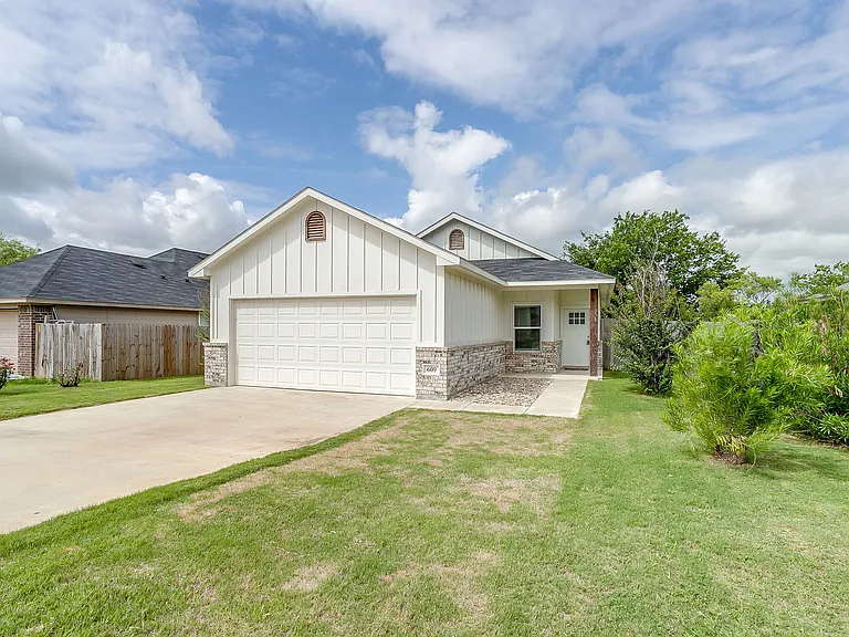 609 Mesquite Dr — Photo 4