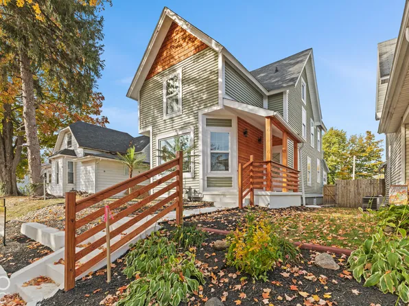 406 E Armstrong St, Frankfort, IN 46041