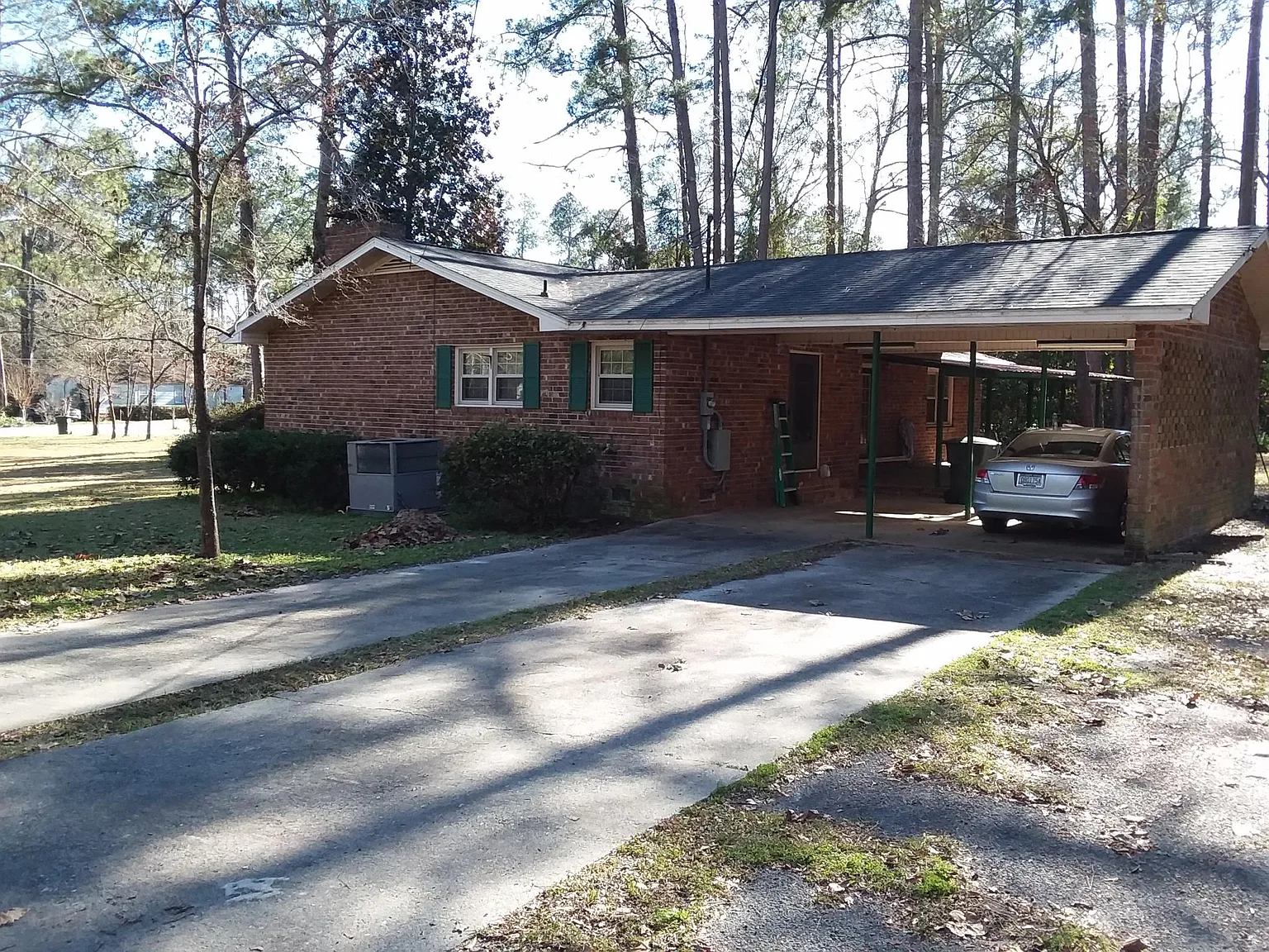 3 bed, 2084 sqft, $1,350 — Photo 2