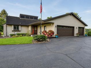 5837 N Valley Dr, Milton, WI 53563