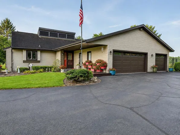 5837 N Valley Dr, Milton, WI 53563