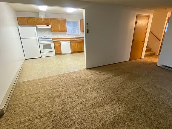 4th image of 819 Taylor St