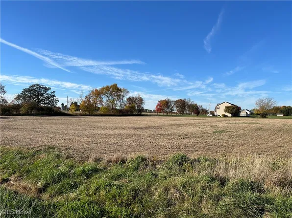 Wolf Rd, Mansfield, OH 44903