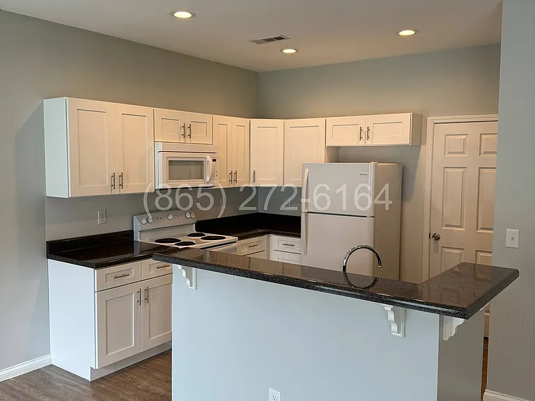 4807 Fennel Rd NE — Photo 6