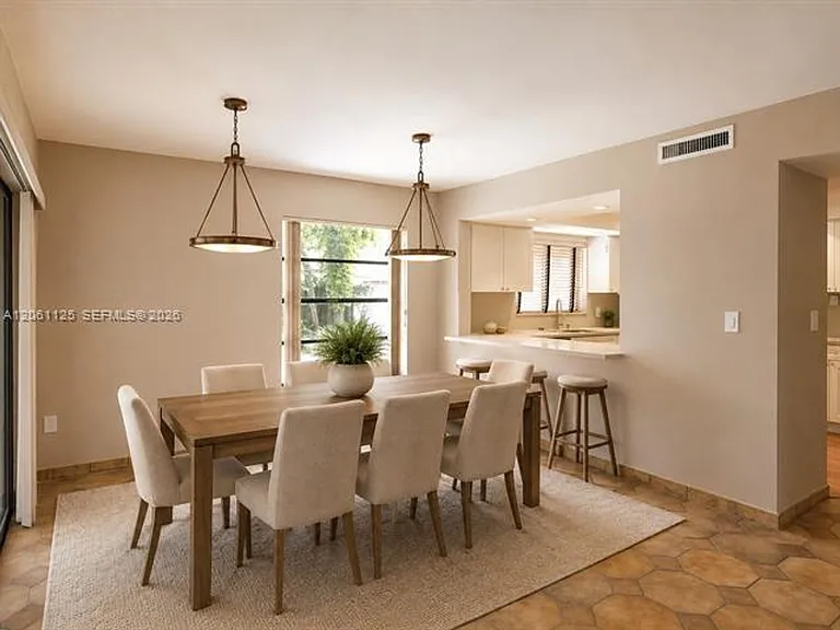 11712 SW 91st Ter #Townhouse 11712 — Photo 5