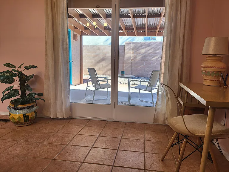 8910 Chambers Pl NE — Photo 16