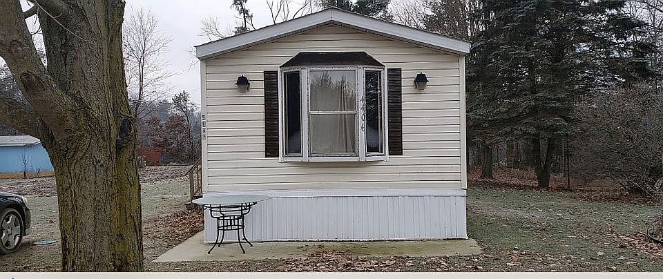 2nd image of 661 Heron Dr