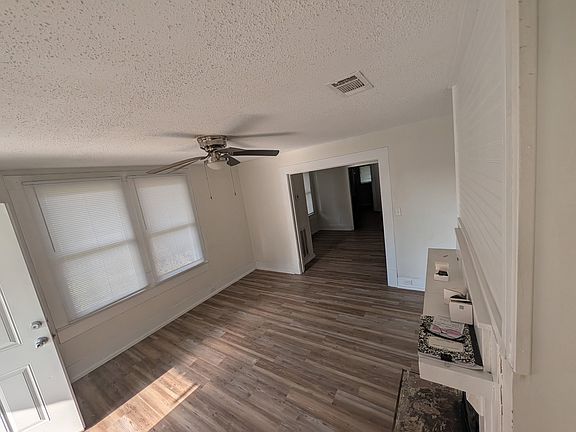 4th image of 628 N Nicholls St