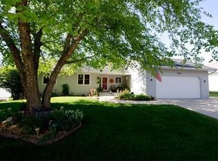 9628 Quail Rdg, Urbandale, IA 50322