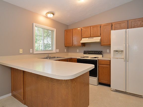 4th image of 2796 Pam Cir