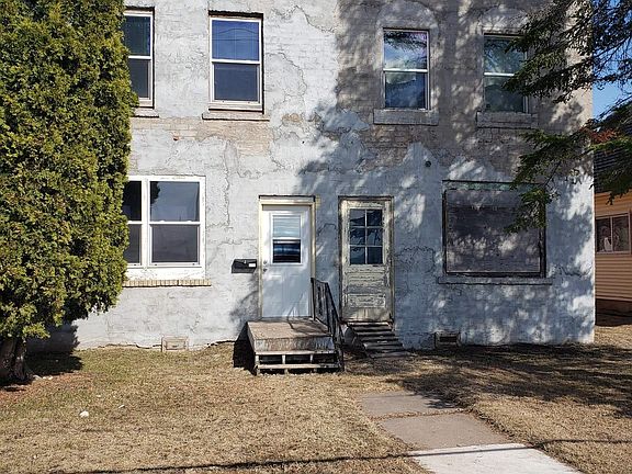 2nd image of 1112-1116 Oakes Ave