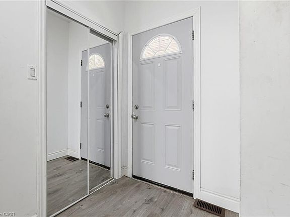 5th image of 255 Hall Ave