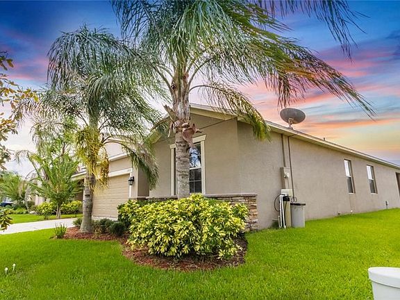 2nd image of 1932 Thetford Cir