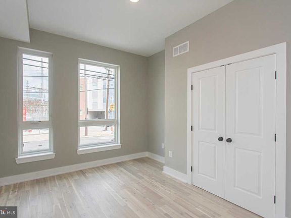 5th image of 2547 Grays Ferry Ave